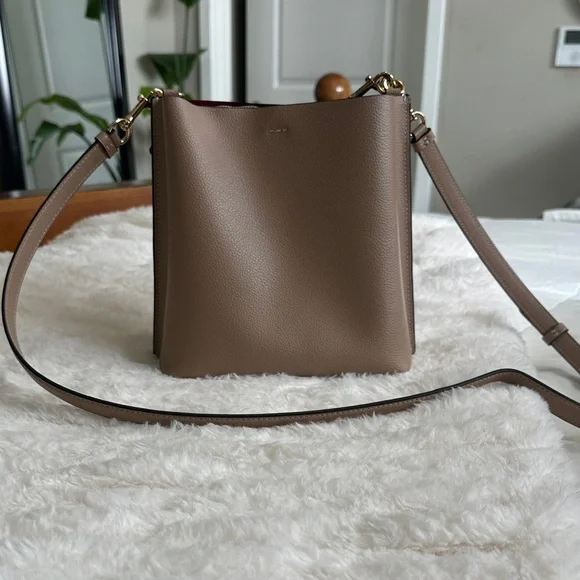 Coach Taupe Leather Crossbody Bucket Bag with Red Interior - Picture 4 of 15